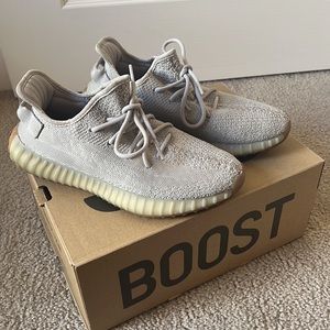Tan Yeezy Boost 350 Mens Size 9, Women’s Size 10